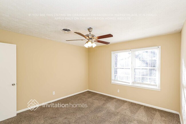 Building Photo - 5281 Shallow Wood Ln