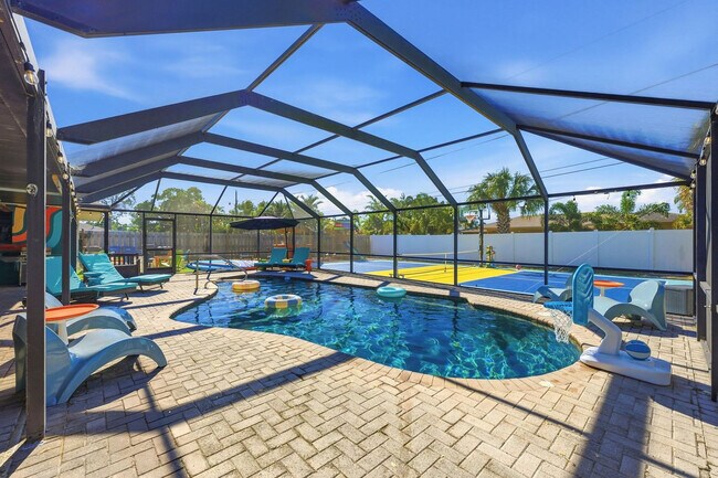 Building Photo - 428 46th St NW