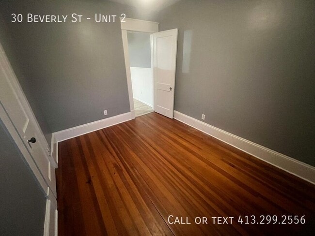 Building Photo - 30 Beverly St