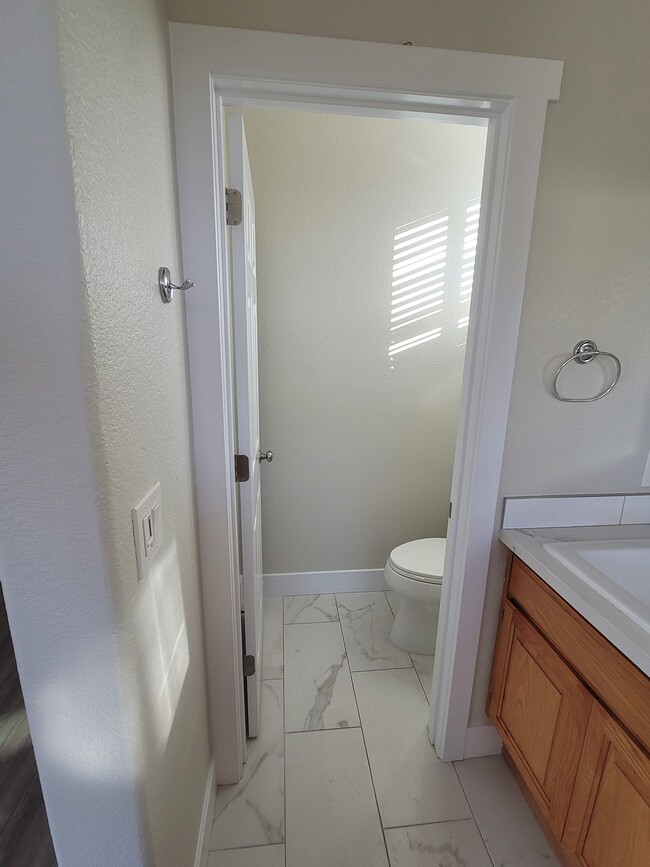 Building Photo - 8033 Horncastle Ave