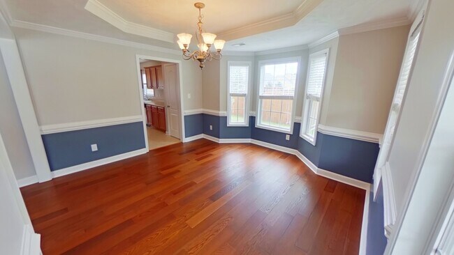 Building Photo - 622 Thorncliff Dr