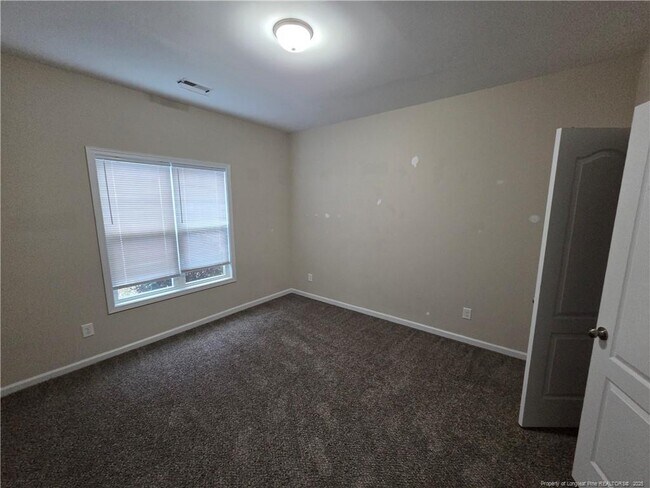 Building Photo - 2044 Stonewash Dr