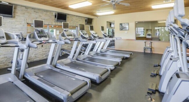 Gym - 601 Boulder Dr