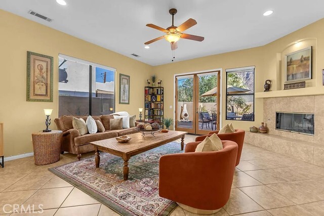 Building Photo - 54052 Avenida Martinez