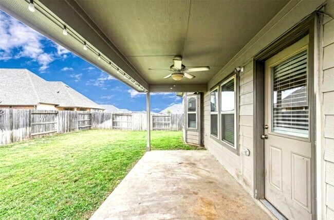 Building Photo - 17439 Chester Valley Trail