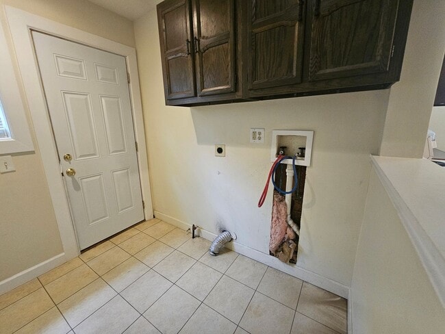 Building Photo - 2 Bedroom 1 Bath Duplex Kent Ohio 44240