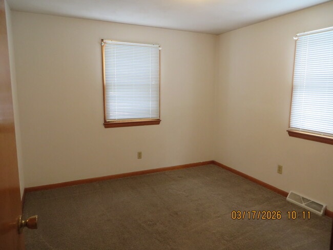 Building Photo - 4222 Mellen Dr