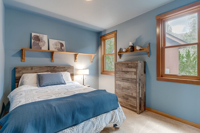 Building Photo - Peaceful Mountain Retreat with Stunning Views in Mount Charleston!