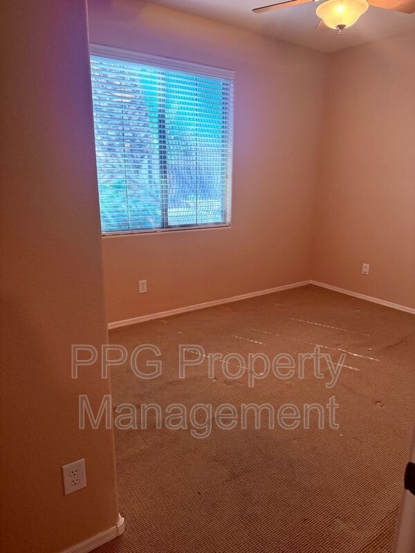 Building Photo - 18252 W Buena Vista Dr