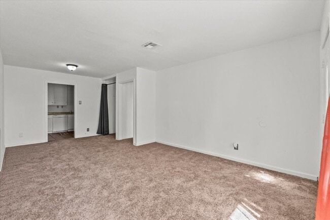 Building Photo - 1002 Orange St