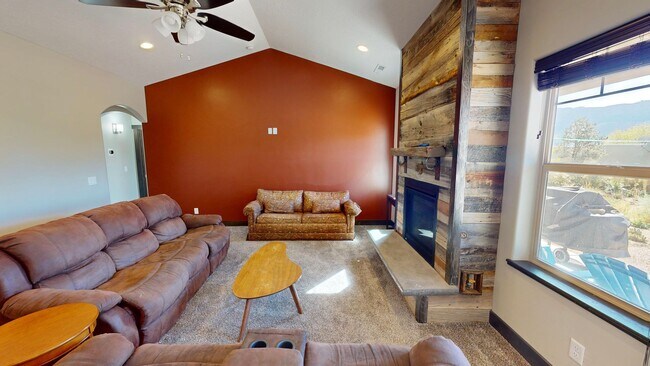 Building Photo - Partially Furnished Home