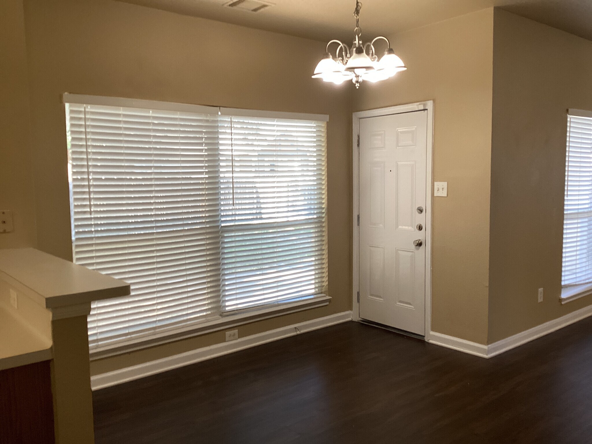 Building Photo - 3608 Cheyenne St