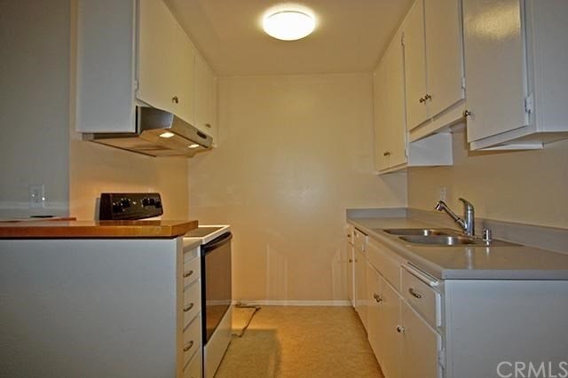 Building Photo - 576 N Bellflower Blvd