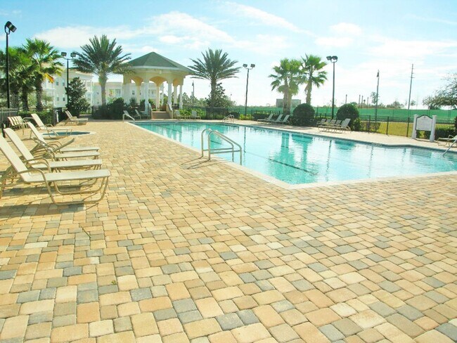 Building Photo - Lovely 3/2 Luxury Condo In Reunion