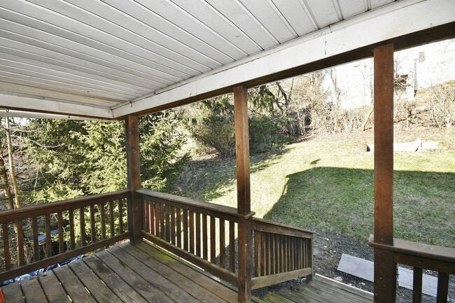 Building Photo - 741-743 Bower Hill Road
