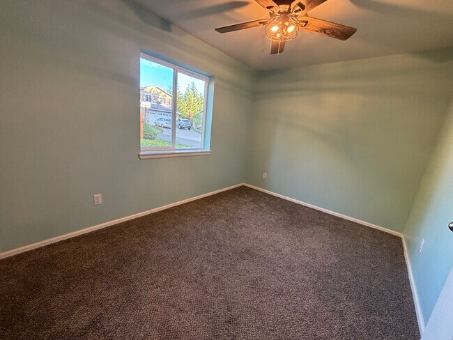 Building Photo - 7796 Kildare Loop NW