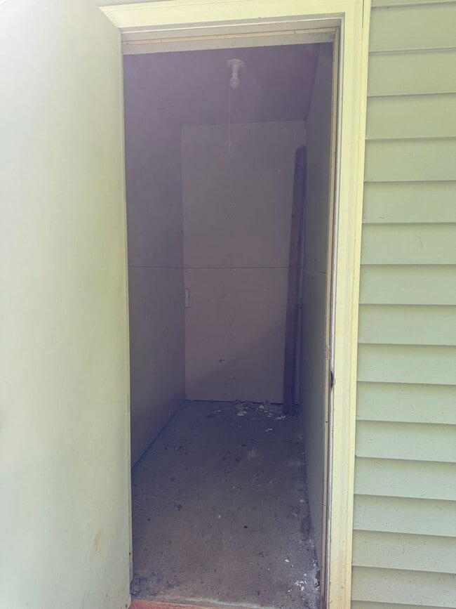 Building Photo - 2 Bedroom || 2 Bathroom - Single Level Tow...