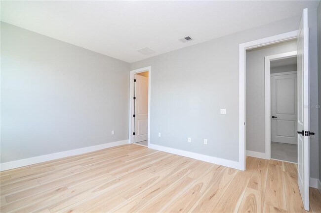 Building Photo - 70 McDill Dr