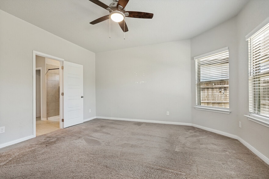 Building Photo - 9511 Bonito Falls Dr