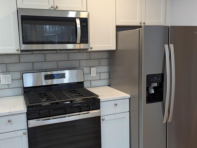 Building Photo - 4507 Weyburn Dr