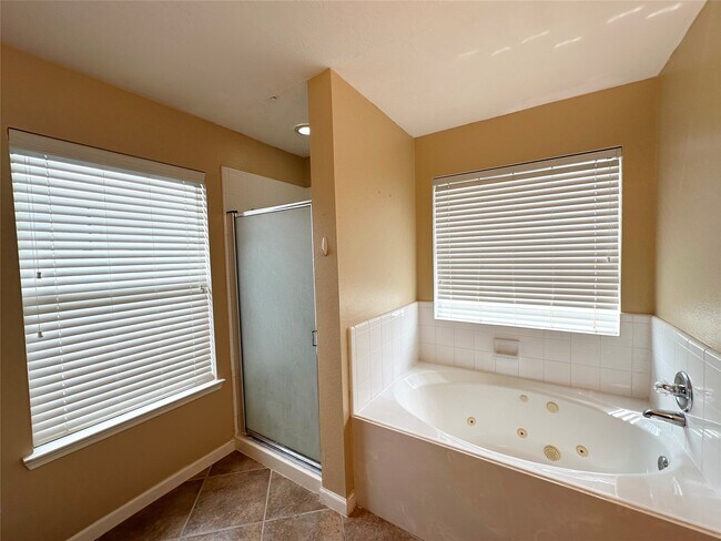 Building Photo - 9922 Sand Lodge Ln