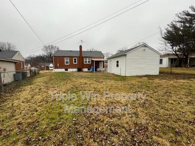 Building Photo - 13 St Genevieve Ct