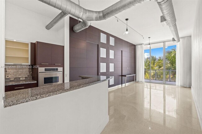 Building Photo - 3029 NE 188th St