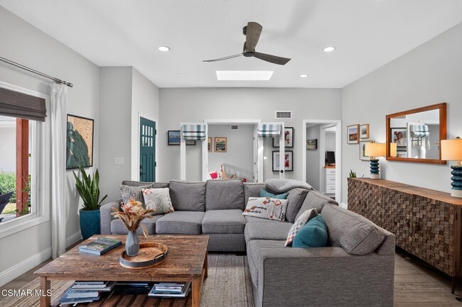 Building Photo - 25031 Adelanto Dr