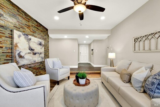 Building Photo - Charming Home In Fairfield - Available Now!