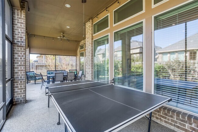 Building Photo - 29114 Davenport Dr