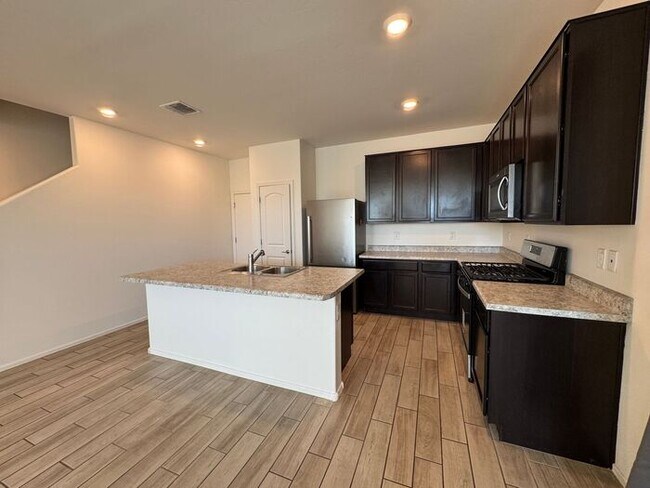 Building Photo - Welcome to this stunning 3Bdm, 2.5Ba, This two-story gem boasts a spacious layout! Must See!