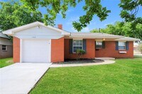 Building Photo - 1153 Elmhurst St