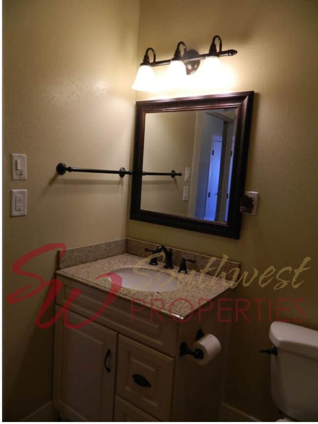 Building Photo - 2-Bedroom, 2-Bathroom Home with Huge Garage