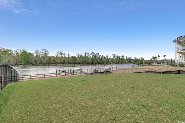 Building Photo - 455 Harbour View Dr