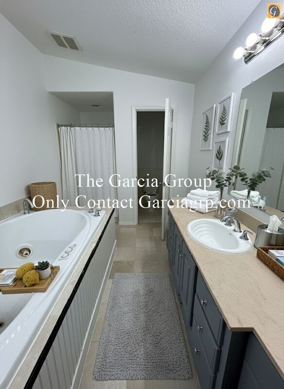 Building Photo - 14465 SE Bevington Ct