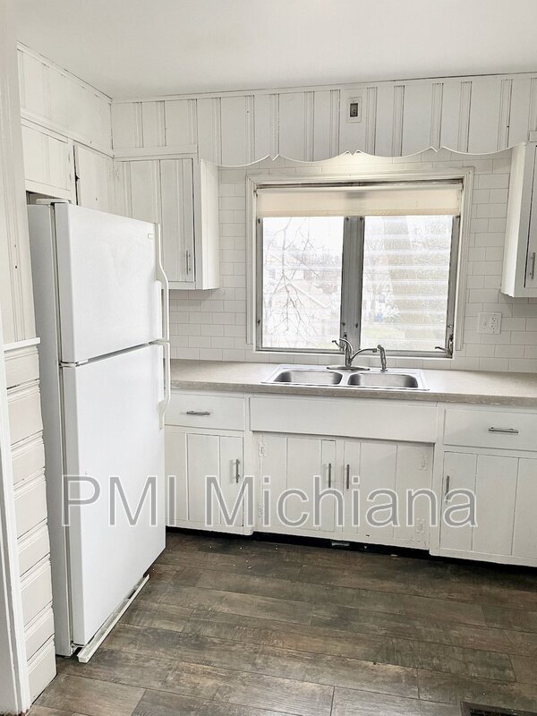 Building Photo - 312 Harrison St