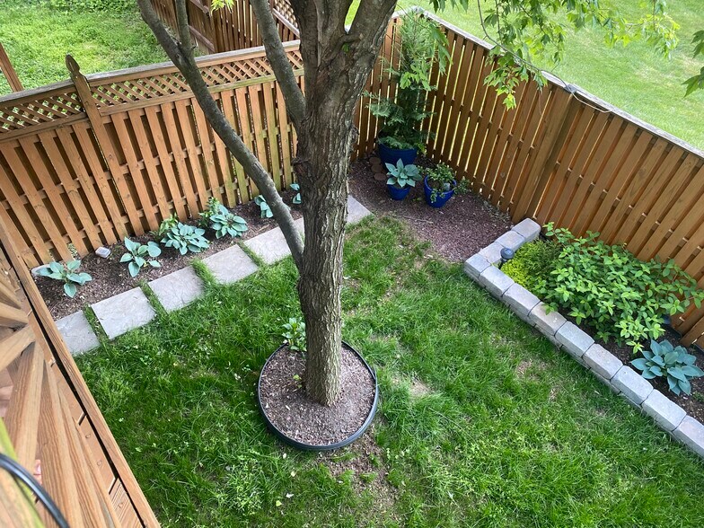 Building Photo - 5830 Shady Oak Ln