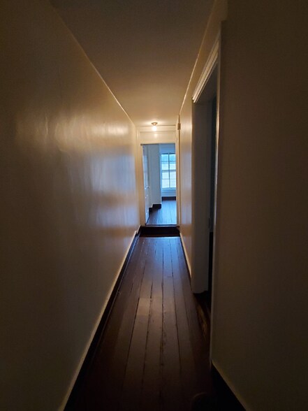 Building Photo - 314 N Maple Ave