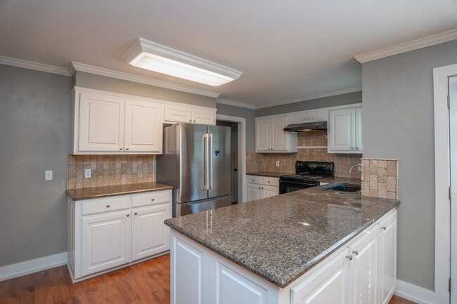 Building Photo - Adorable 3 Bedroom Sherwood Home