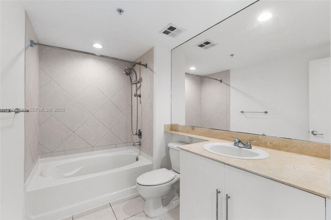 Building Photo - 335 S Biscayne Blvd