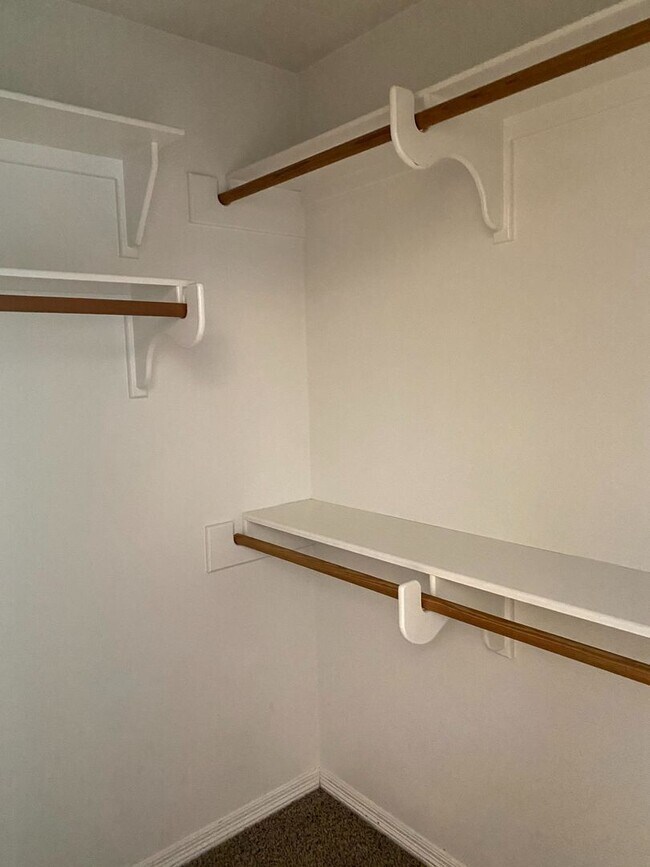 Building Photo - FABULOUS THREE BEDROOM HOME WITH LARGE DECK, FIREPLACE AND FLEX ROOM