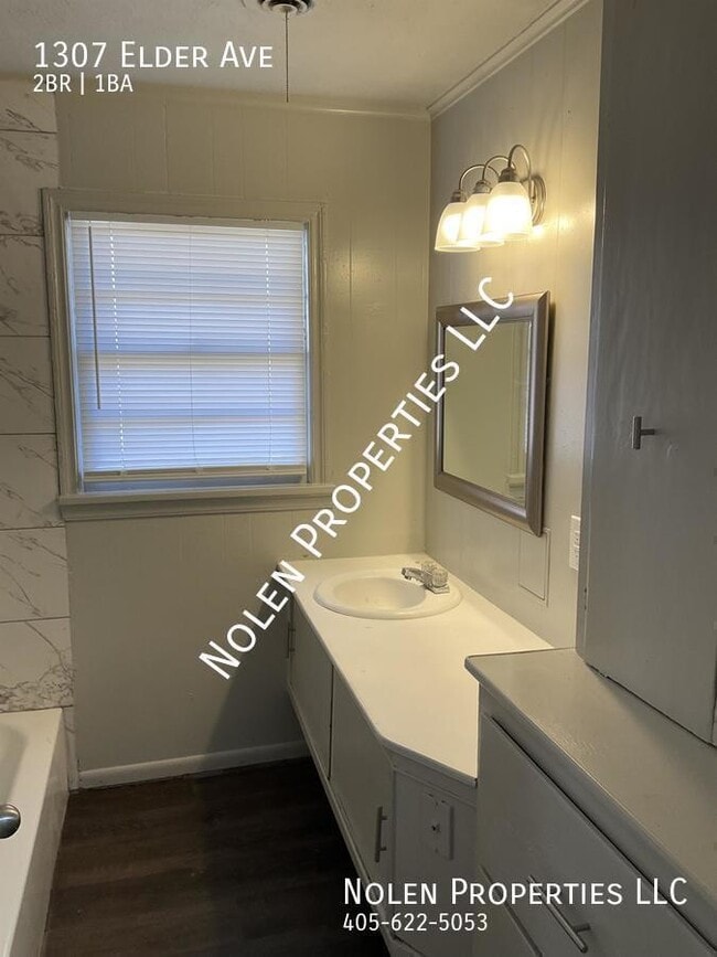 Building Photo - 1307 Elder Ave