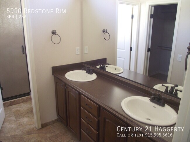 Building Photo - 5990 Redstone Rim Dr