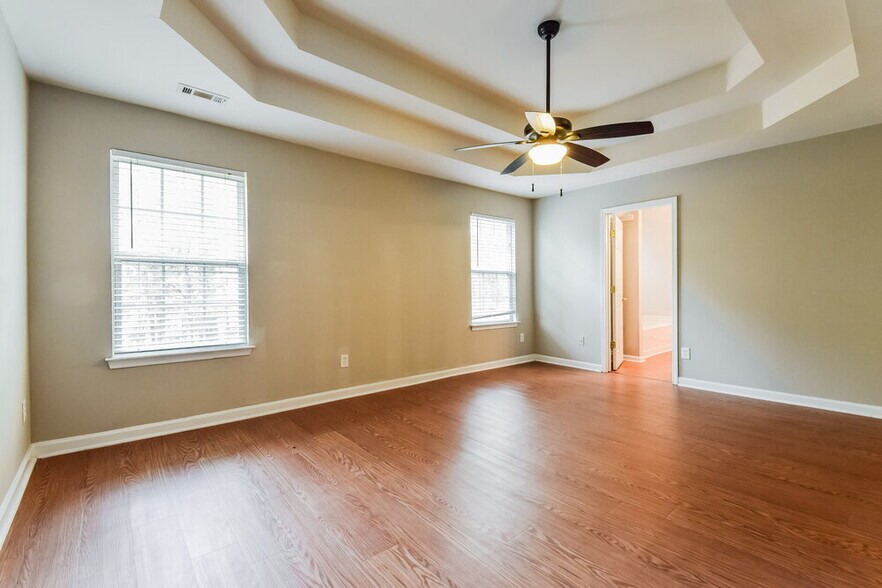 Building Photo - 554 S Fortune Way