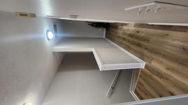 Building Photo - 203 Double Eagle Dr