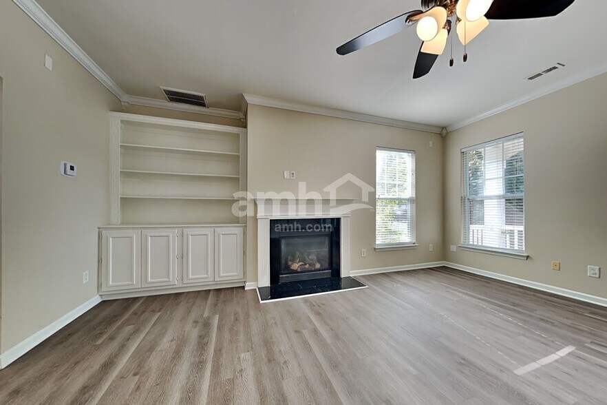 Building Photo - 13555 Aldenbrook Dr
