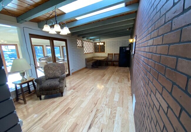 Building Photo - 6211 N College Dr