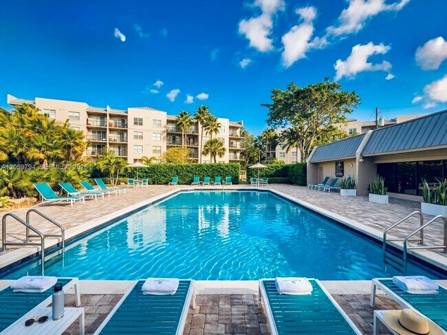 Building Photo - 26 Royal Palm Way