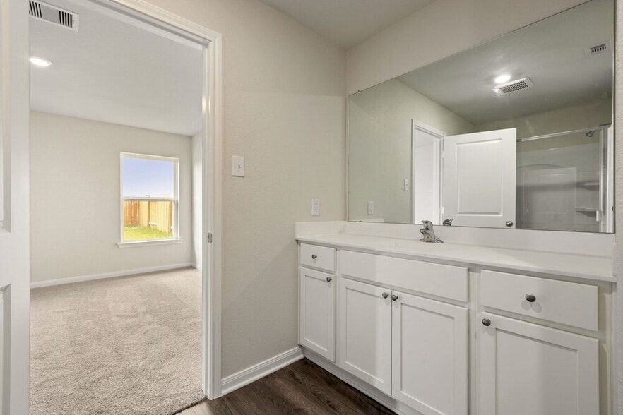 Building Photo - 425 Sunny Highlands Dr