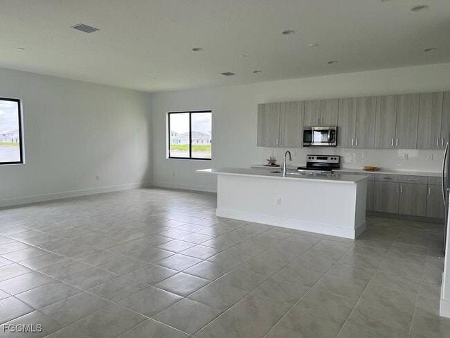 Building Photo - 5101 Isidora Ln
